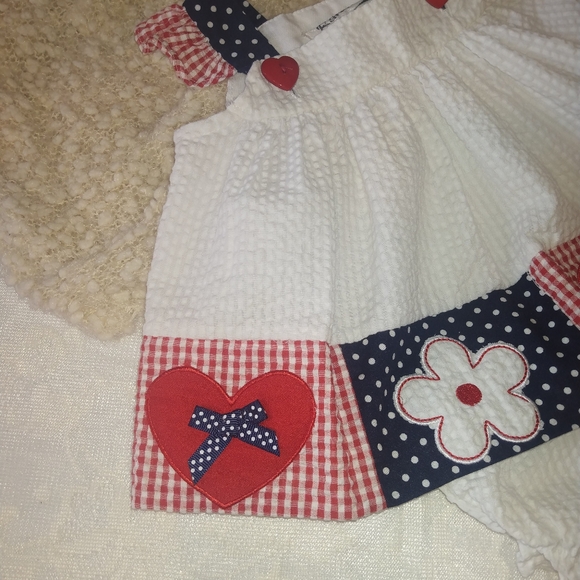 White and Red Matching Bib Set - Picture 2 of 4